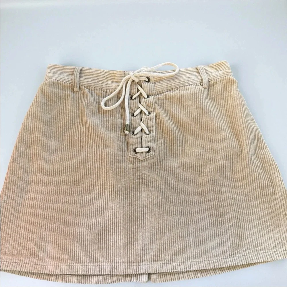 Kendall & Kylie Size M Tan Corduroy Skirt Front Lace Up Belt Loops See Descript - Picture 2 of 7
